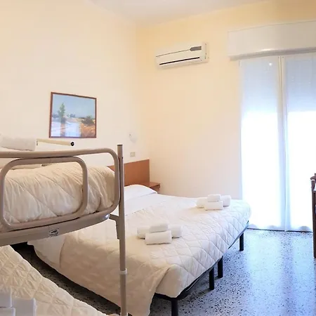 Отель Amalfi 2*